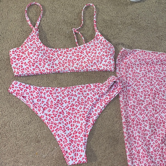 SHEIN NWT BIKINI - Picture 2 of 4